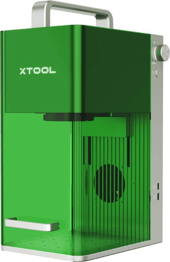 xTool F1 tragbare Lasergravurmaschine mit grünem Schutzgehäuse – kompaktes Hochgeschwindigkeitsgerät für präzise Gravuren.